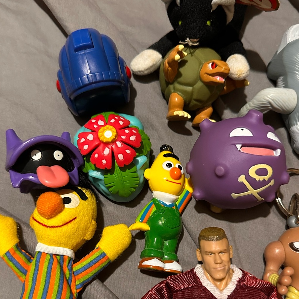 Toy  assorted